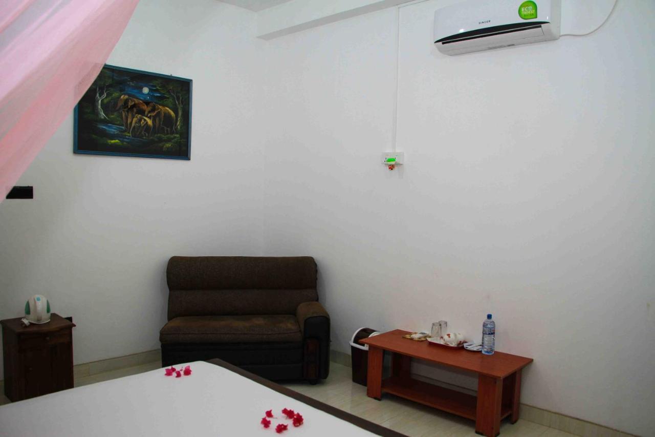 Miracle Home Stay Dambulla Esterno foto