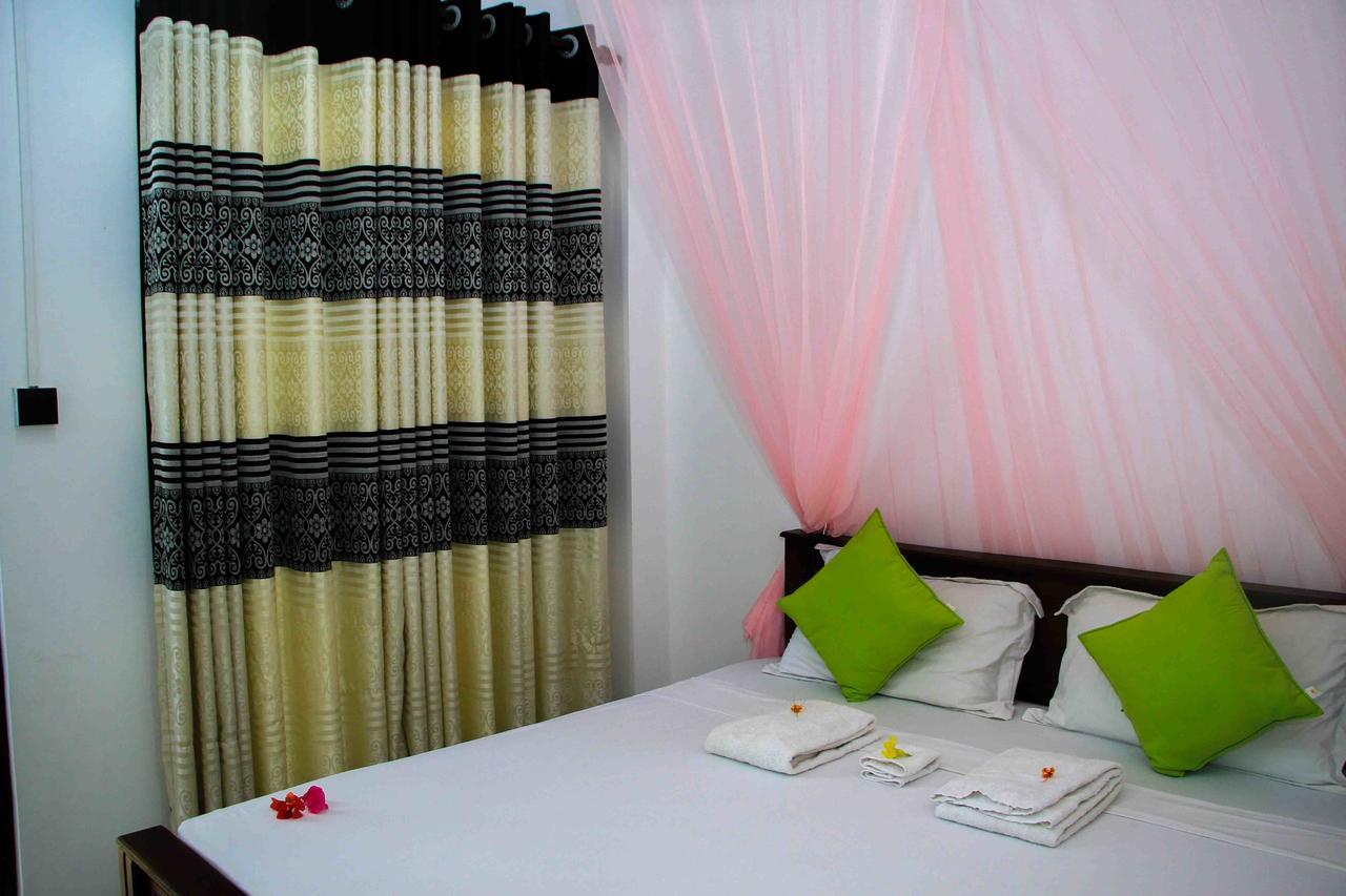 Miracle Home Stay Dambulla Esterno foto